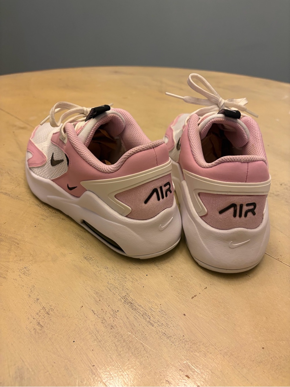 Nike Air Max Bolt CU4152-103 Womens Sneakers Size 7US White Pink Athletic Shoes - Picture 5 of 8